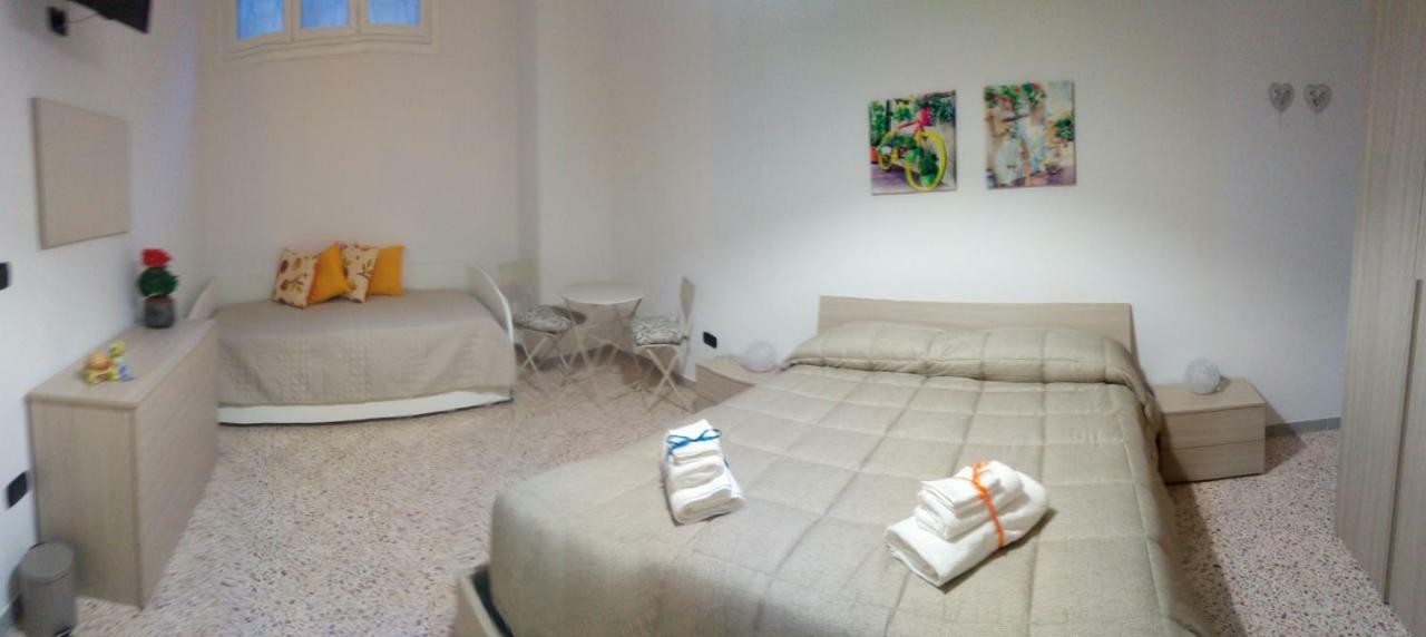 B&B Malaga Salerno Eksteriør billede