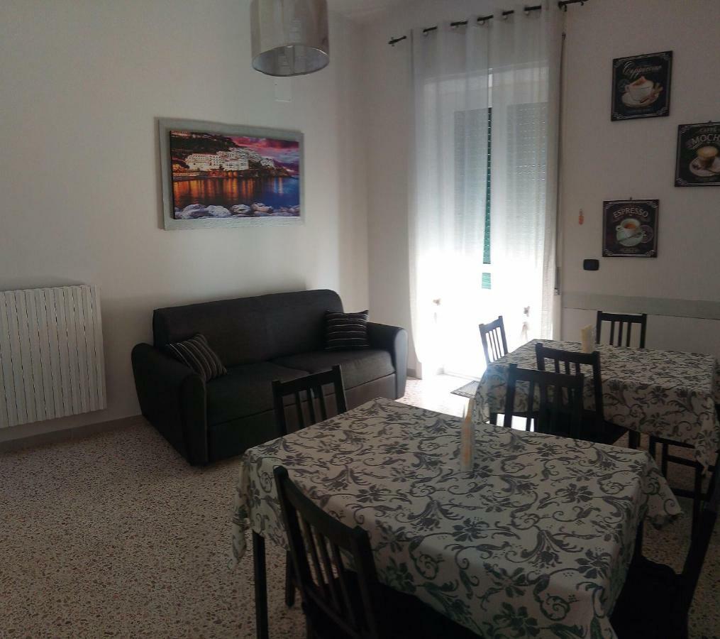 B&B Malaga Salerno Eksteriør billede